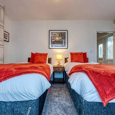 Dudley-5 Beds-Contractors-Parking-Long Stay! ภายนอก รูปภาพ