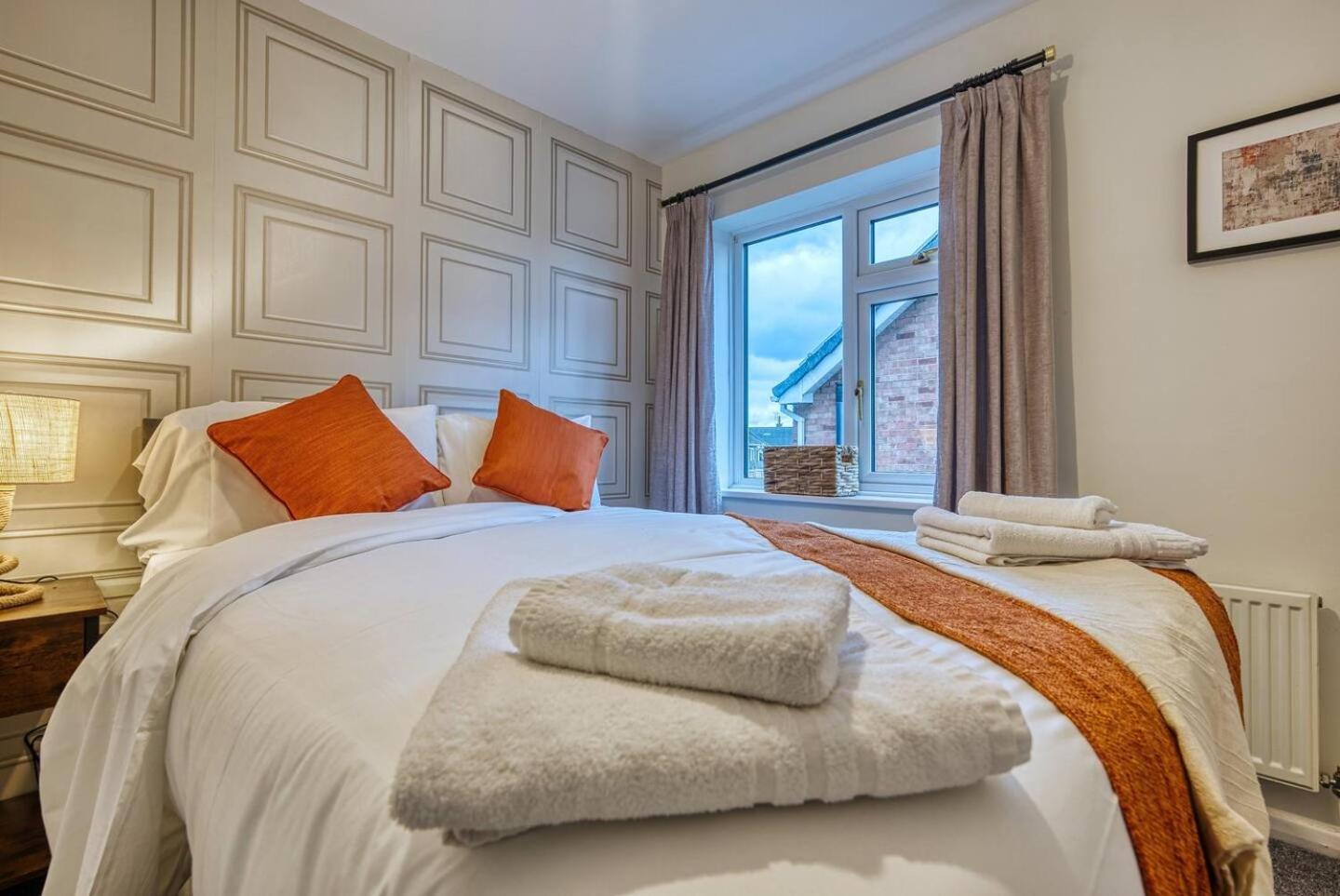 Dudley-5 Beds-Contractors-Parking-Long Stay! ภายนอก รูปภาพ